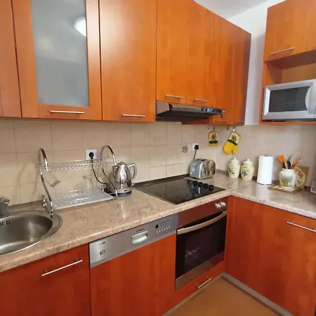 شقة Fanita بوستيرا