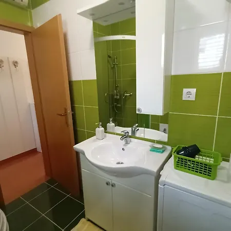 Apartment Fanita Postira